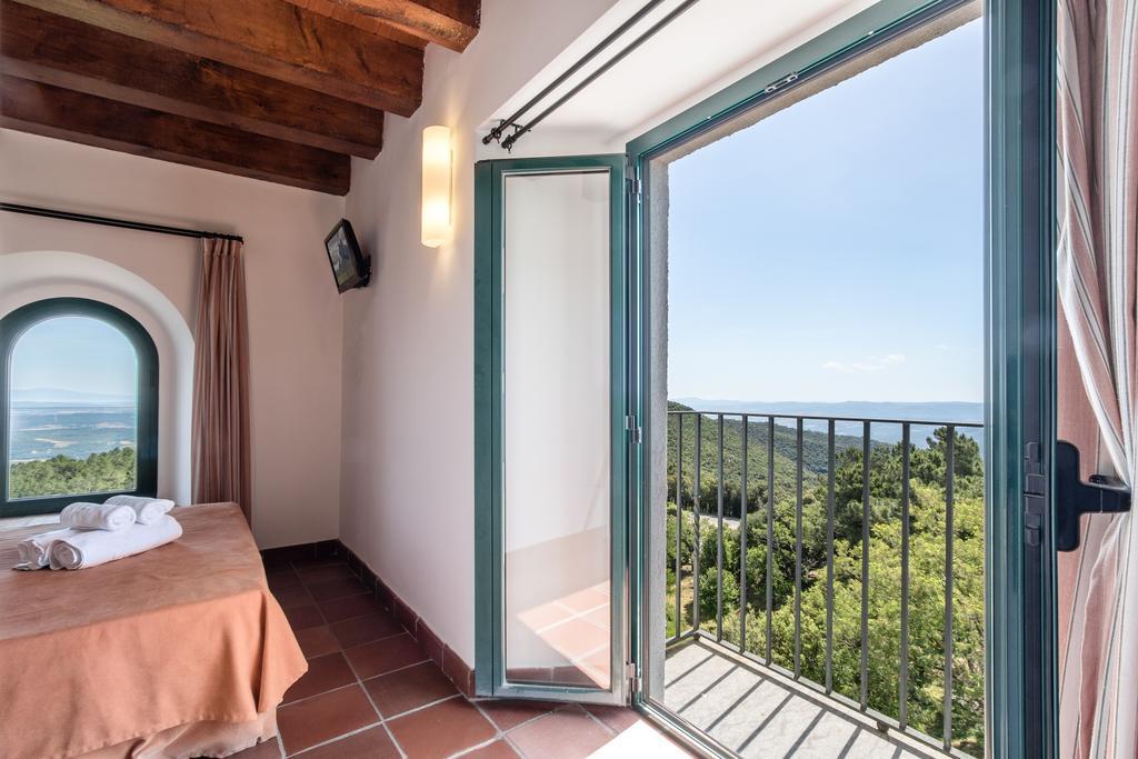Hostatgeria Restaurant Els Angels Hotel Madremanya Zewnętrze zdjęcie